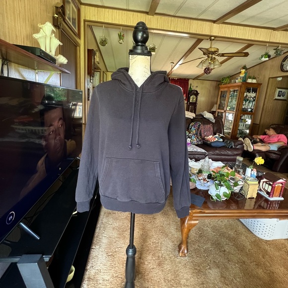 🖤Woman’s or mens H&M I like my eyelashes as black as my heart hoodie🖤 - Picture 15 of 16